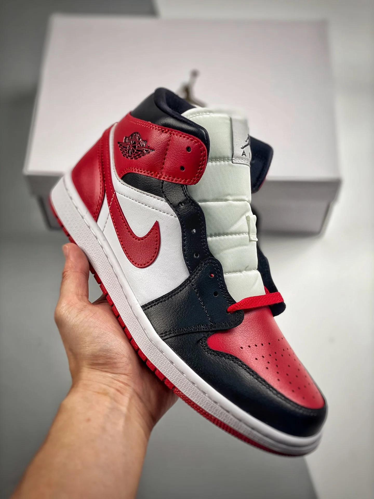 aj 1 mid bred toe