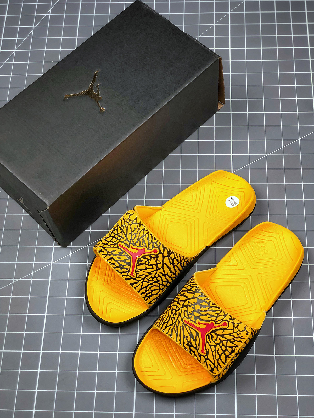 Air JD Jordan Hydro 7 Yellow Black Slippers BQ6290-706 Shoes