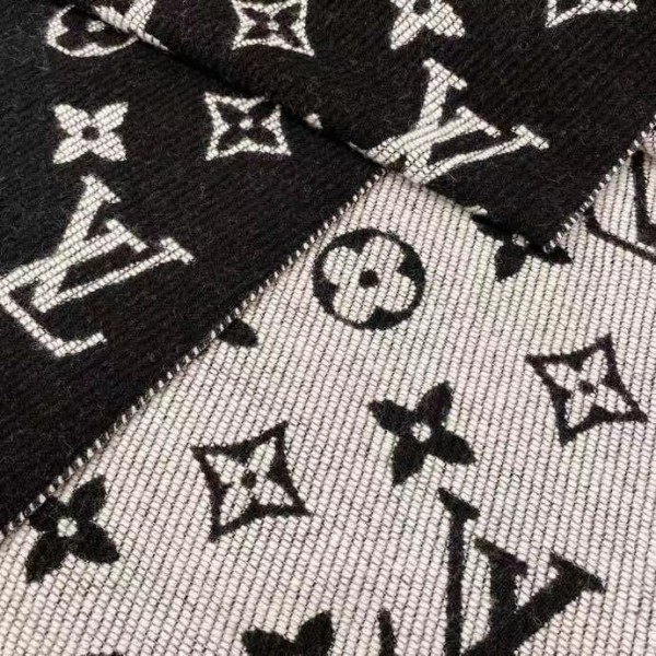 Louis Vuitton Black Daily LV Scarf M76701 - Storezily