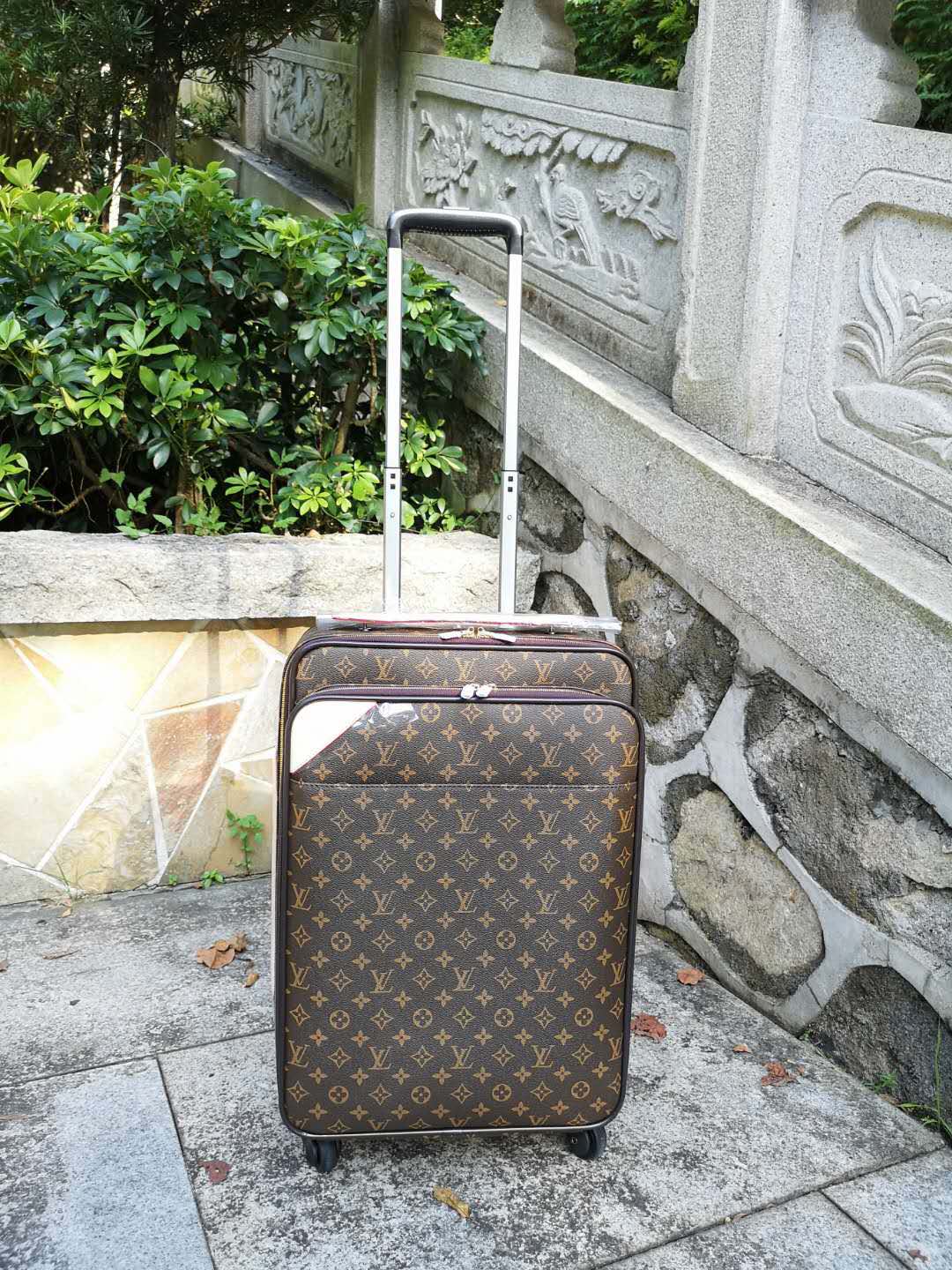 Louis Vuitton Rolling Luggage LV M23241 Storezily