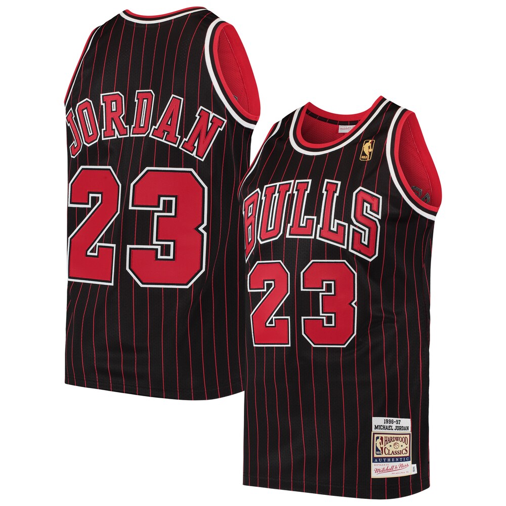 Michael Jordan Chicago Bulls Mitchell & Ness 1996/97 Hardwood Classics Authentic Jersey - Black