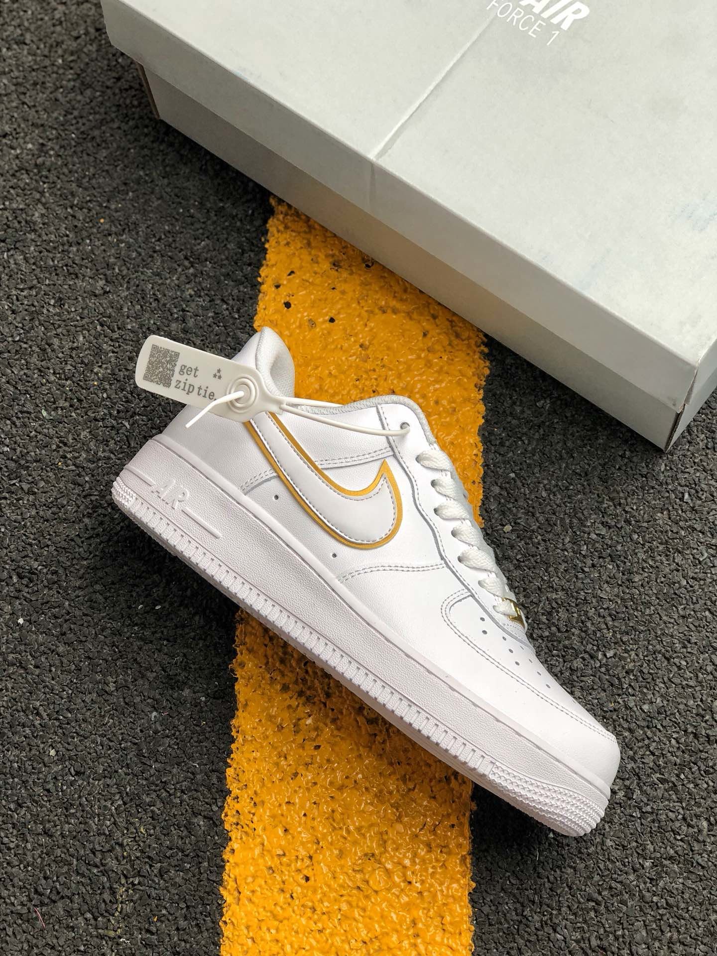 Nike Air AF Force 1 Low WMNS 'Golden Swoosh' White Shoes