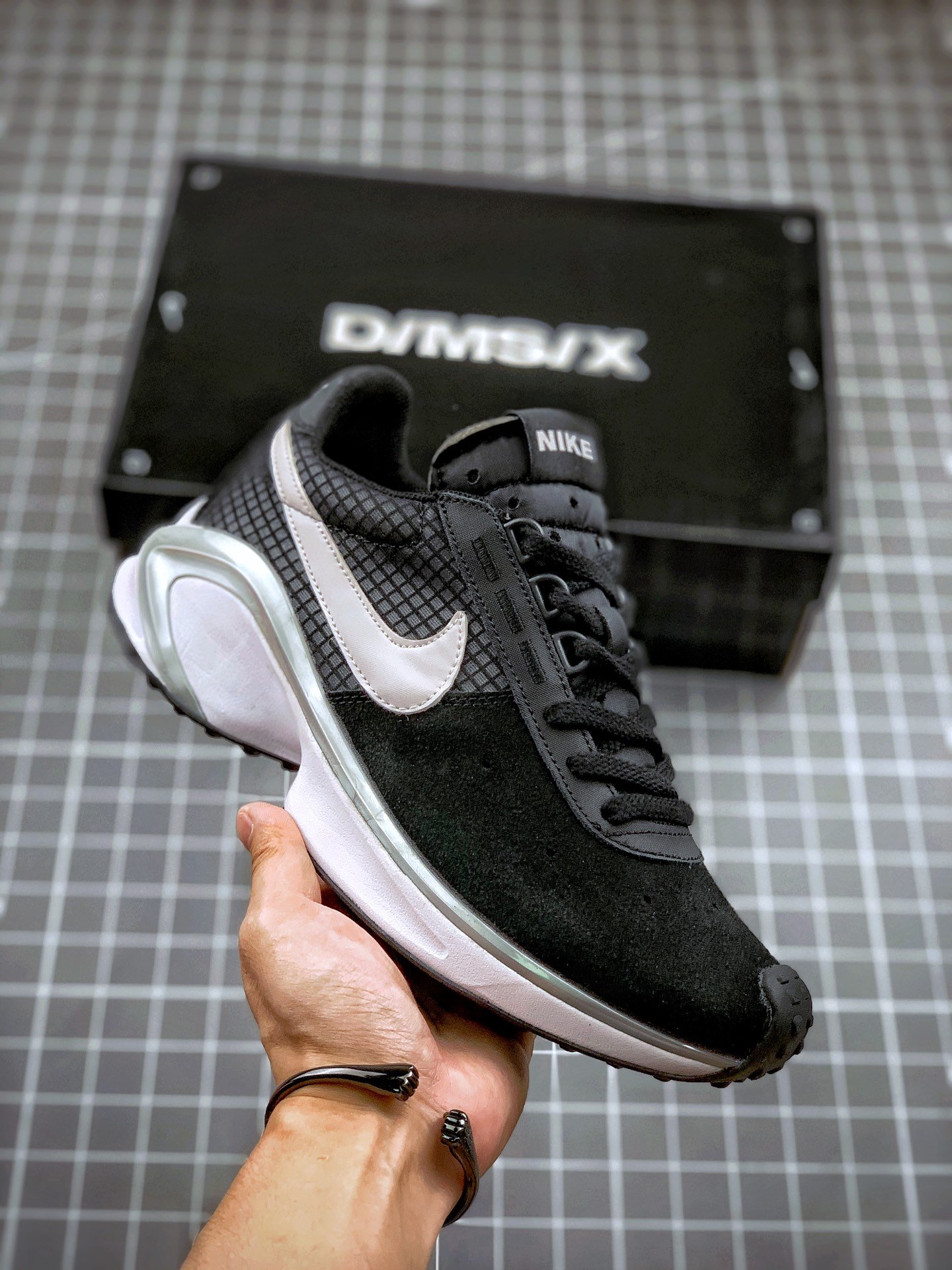 Nike D/MS/X Waffle Black Silver White Shoes
