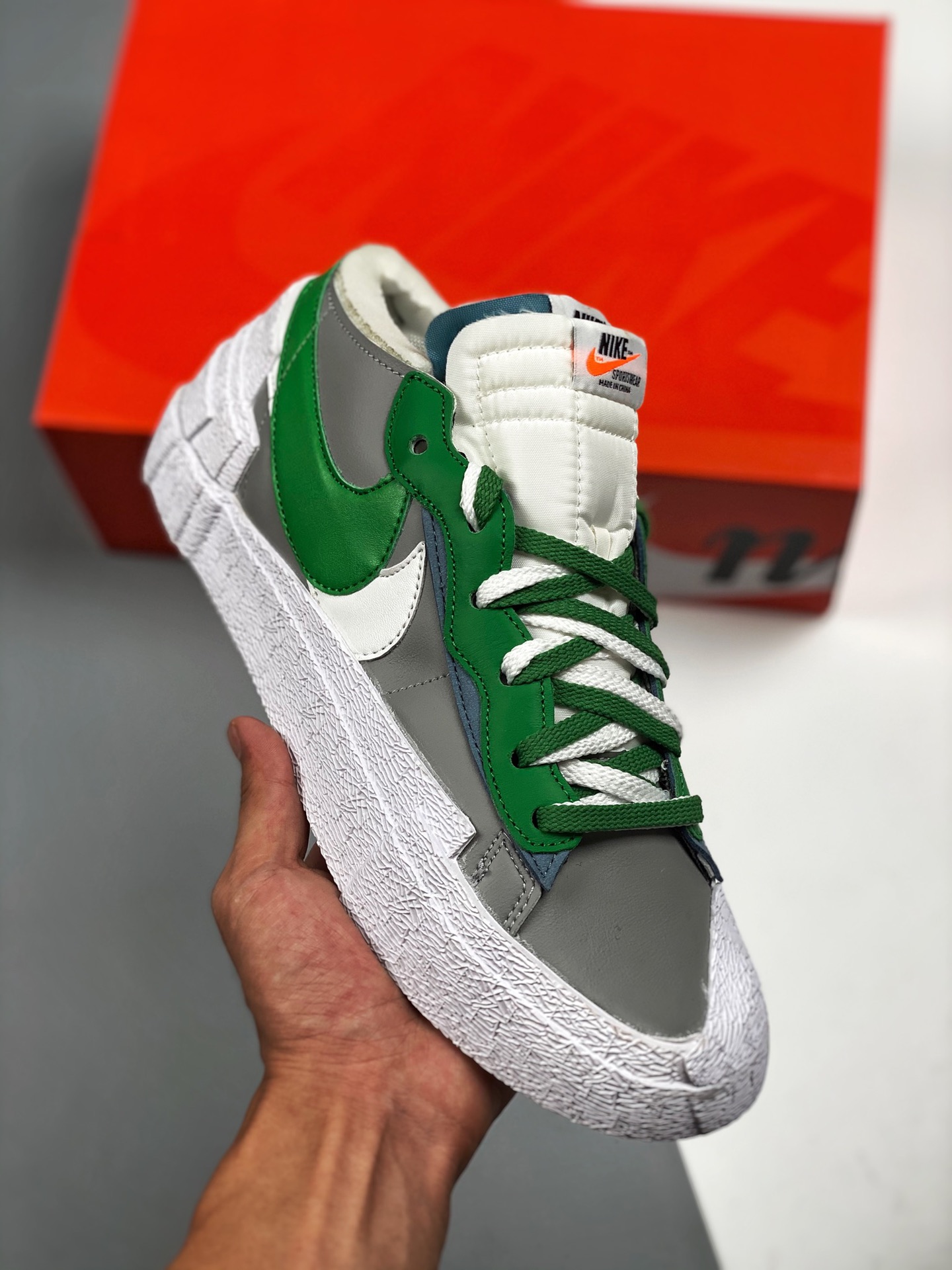 Sacai x Nike Blazer Low Medium Grey/Classic Green-White Shoes